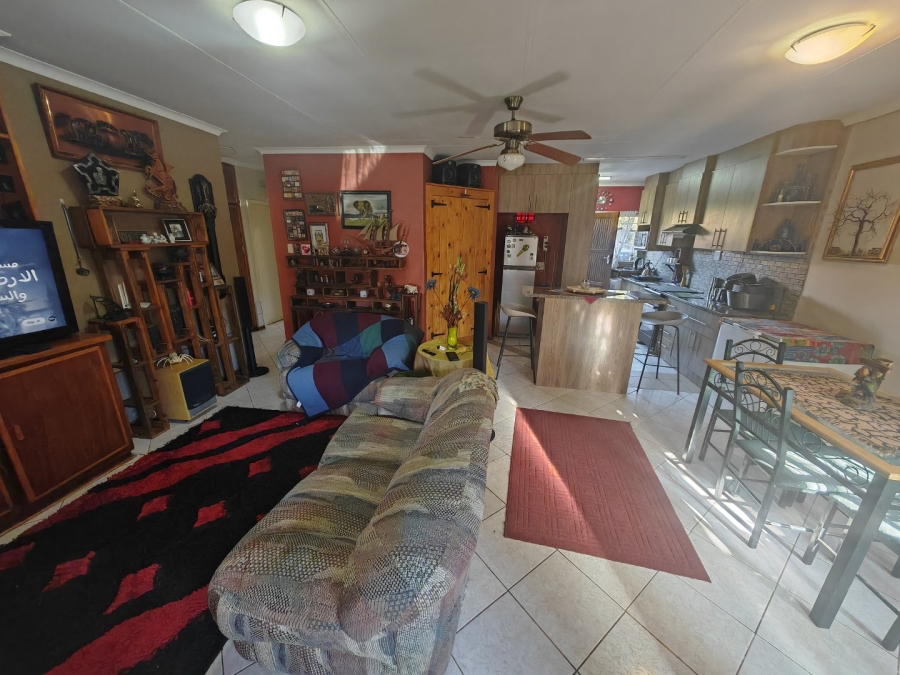 2 Bedroom Property for Sale in Pellissier Free State